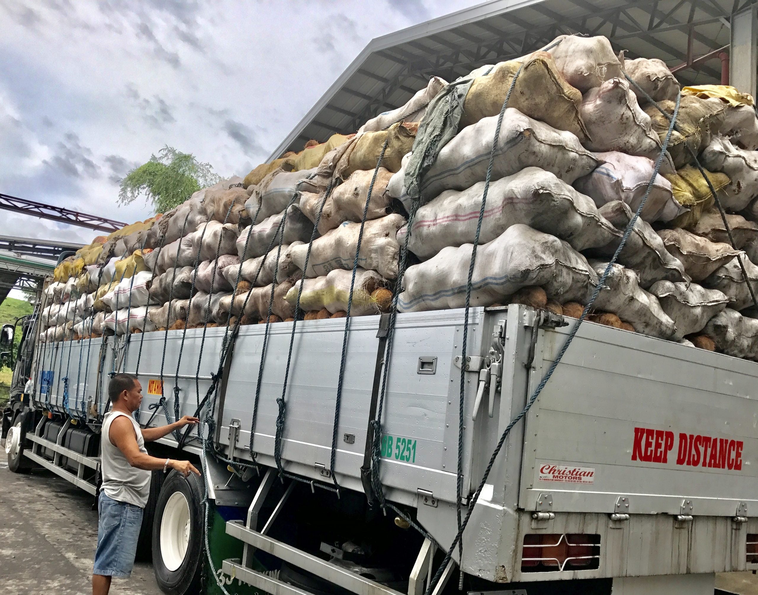 フィリピンのロックダウンが5月15日まで再延長。