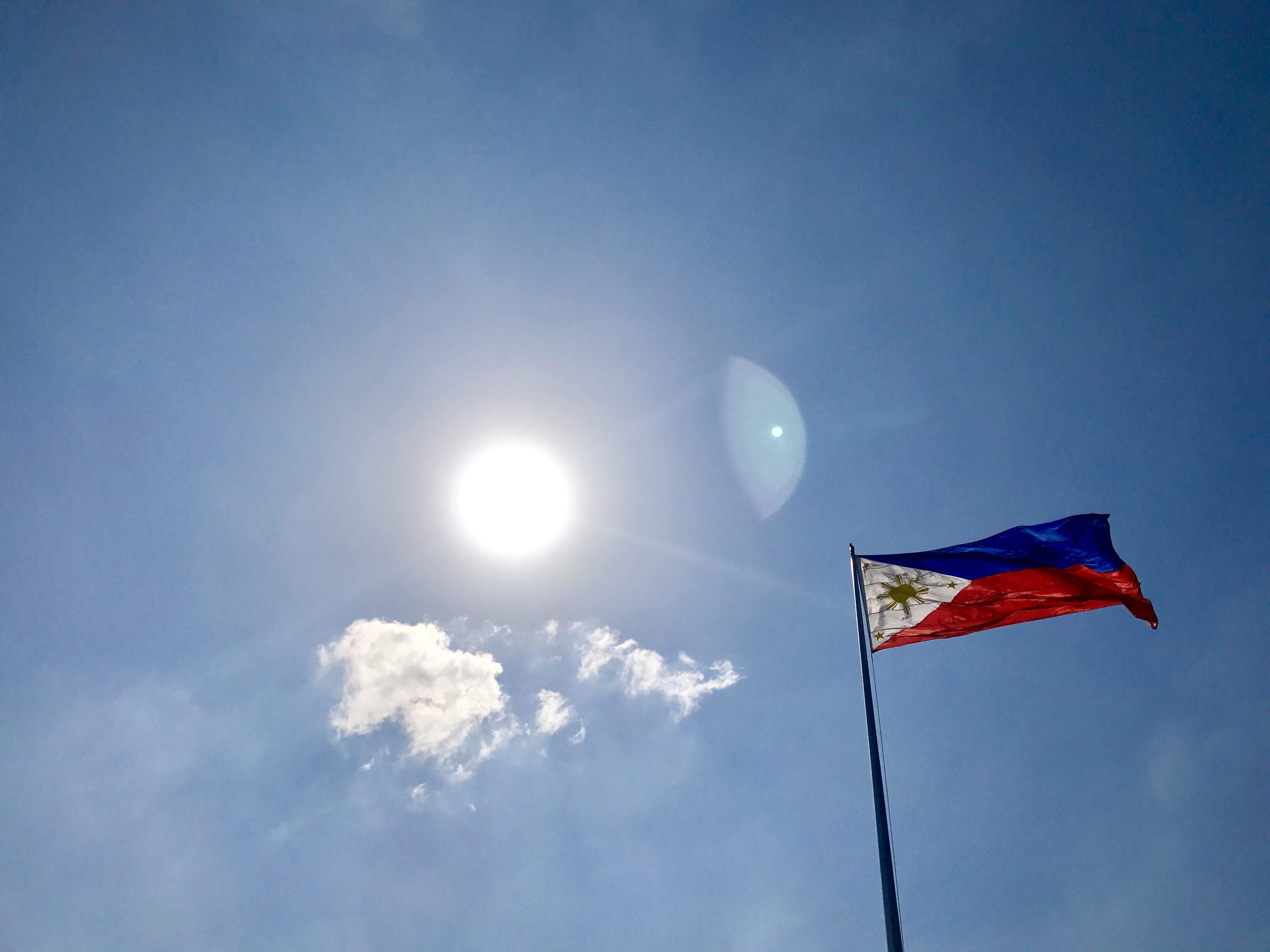 フィリピンで失業者140万人。