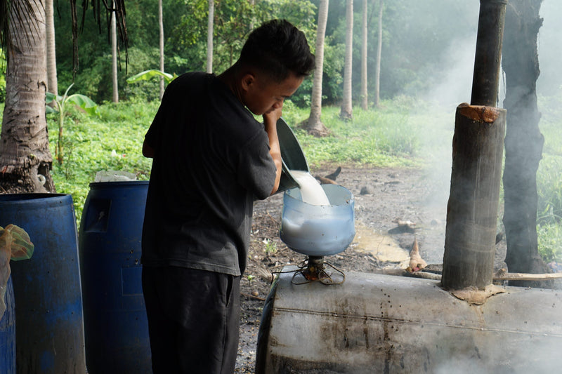 ココナッツからエチルアルコール。