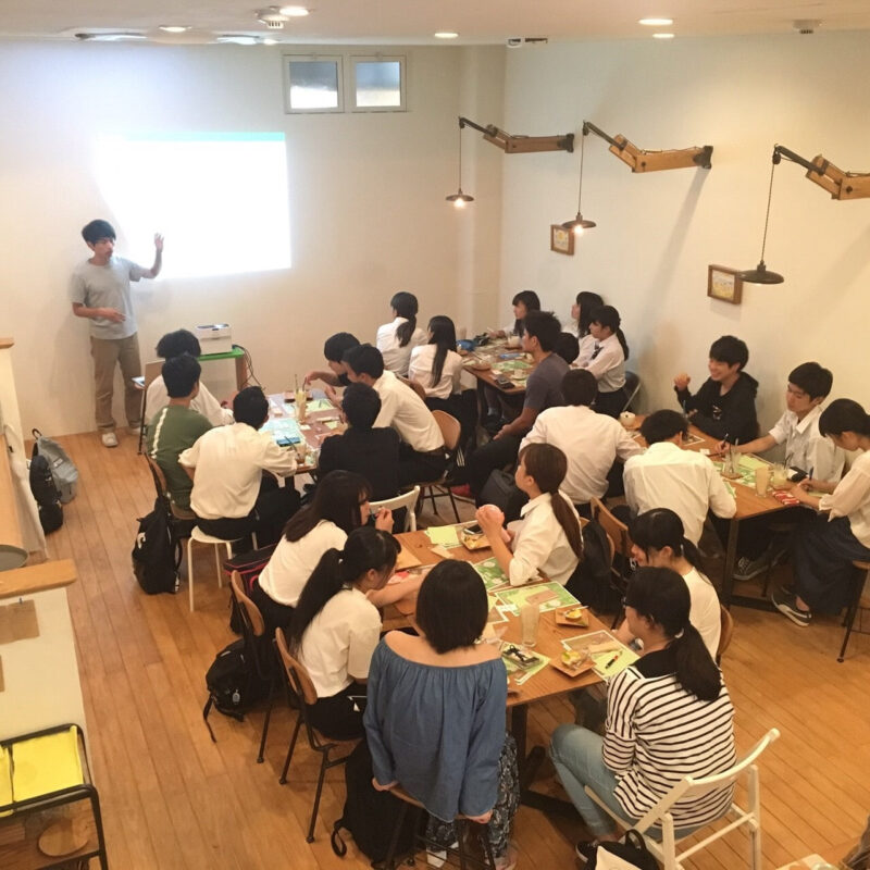 今宮高校「World Studies」の授業をココウェルカフェで行いました！