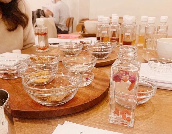 完成した薬膳酒