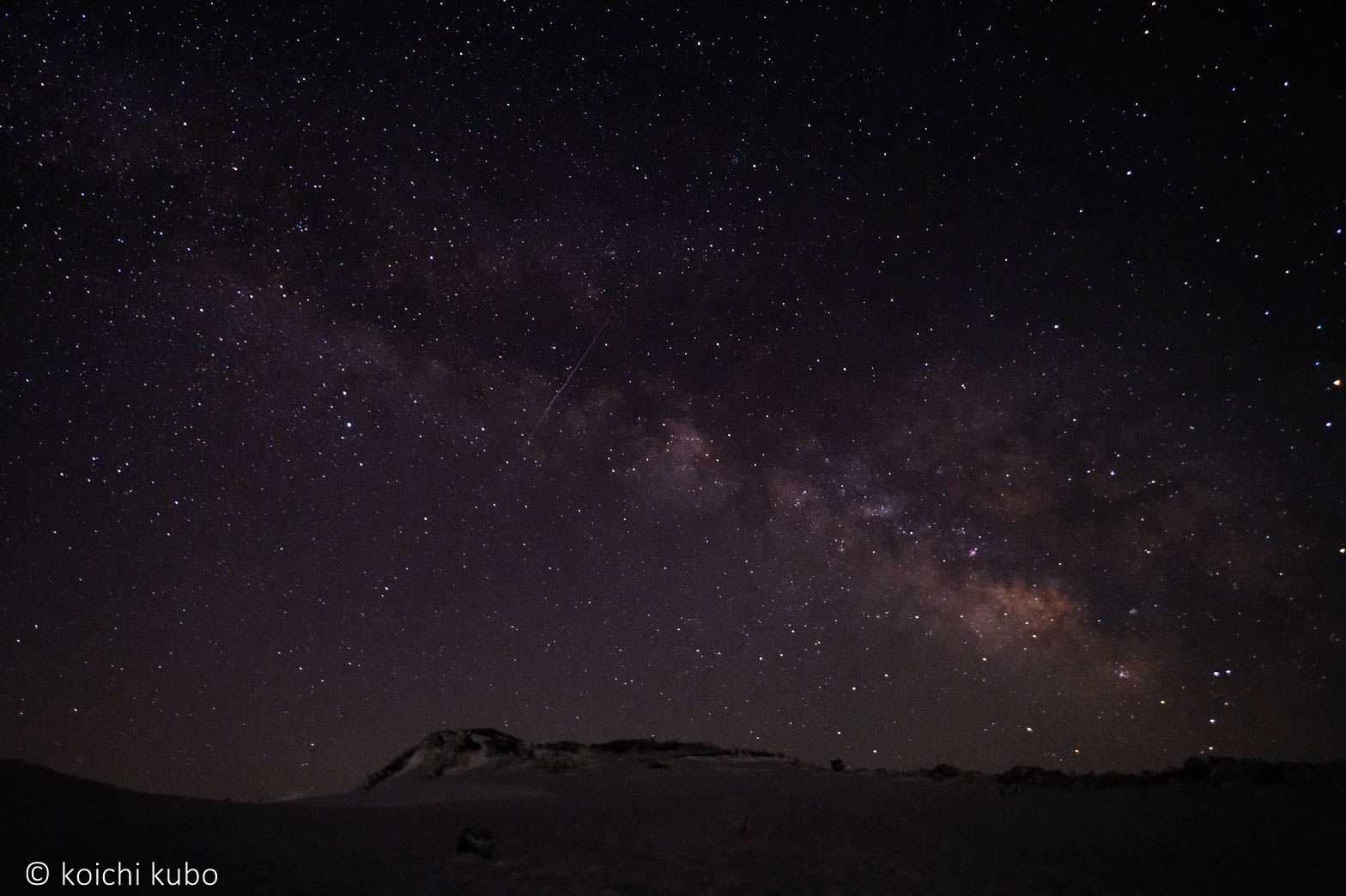 新月の夜に見えた満天の星空と登山道