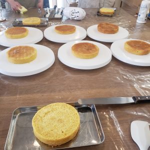 スポンジケーキの焼き上がり