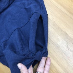 袖のリボン結びアレンジ