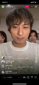 配信に登場するスタッフと店長の様子