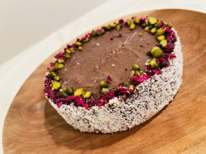 ココウェルカフェのシェフが用意したバースデーケーキ