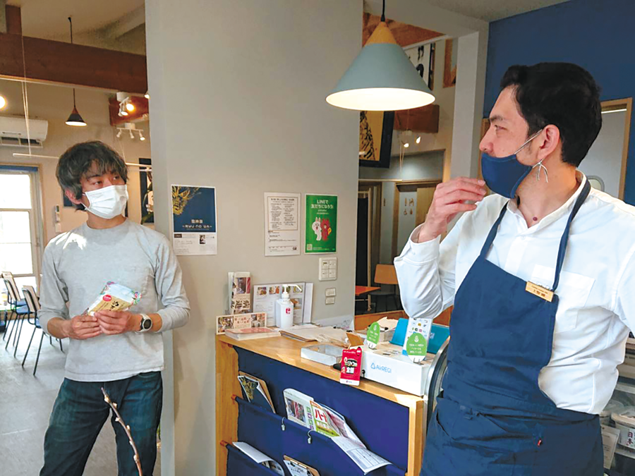 姉妹店 CAFE & BURGER の外観やメニュー紹介