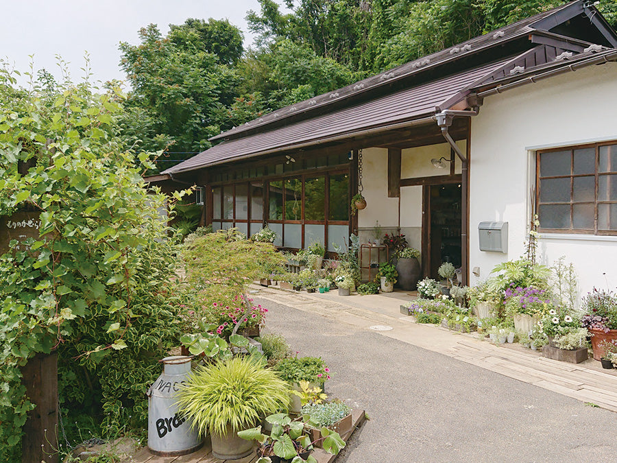 福島・郡山のヴィーガンレストランBranchの外観と店内