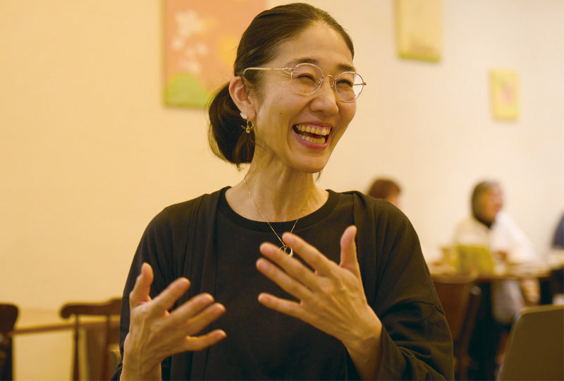 LOVE TABLE の料理と店内の雰囲気