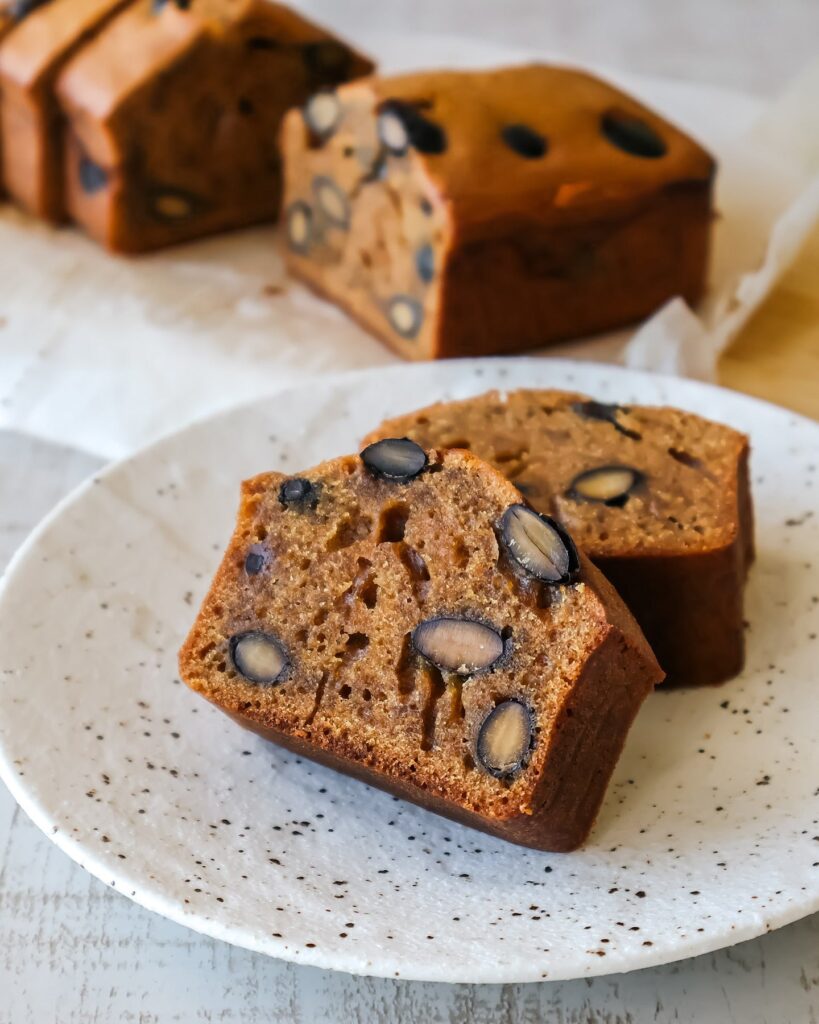 余った黒豆が大変身！しっとり黒豆パウンドケーキ