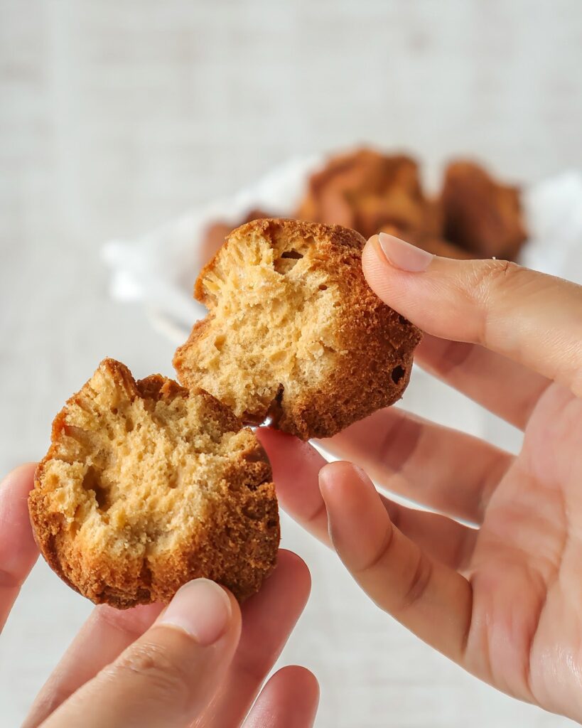 材料混ぜて揚げるだけ！失敗しないココナッツたっぷりサーターアンダギーの作り方