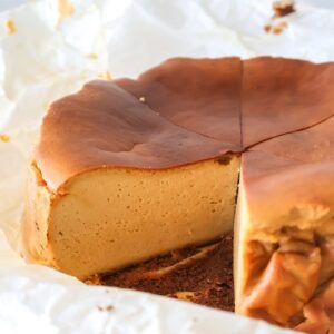 混ぜて焼くだけ🧀ココナッツ香るベイクドチーズケーキ